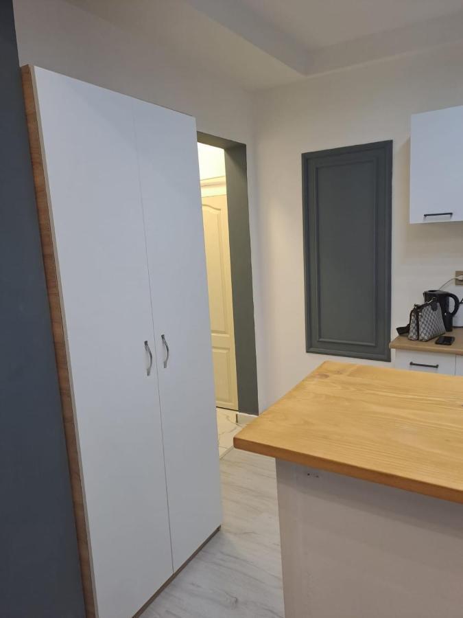 Deluxe Studio Oldtown Apartment Bucureşti Ngoại thất bức ảnh